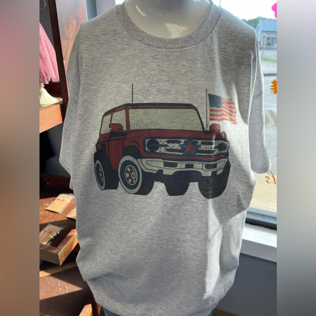 Brand New Gilden 5050 TShirt Patriotic Bronco TShirt